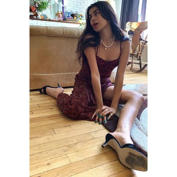 Urban Outfitters Veronica Midi Dress Size XS Ruched Geometric Smocked Back - Picture 2 of 13